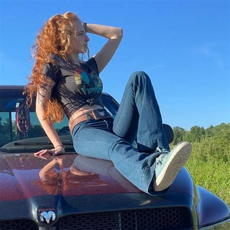 Renee Winter (@imredheadwinter) • Instagram photos and videos